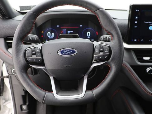 Used 2025 Ford Explorer ST-Line w/ ST-Line Street Pack image 17