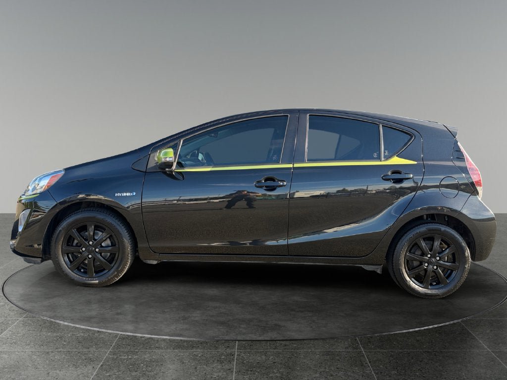 Used 2016 Toyota Prius C Persona Series FWD image 5