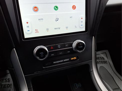 Used 2024 Ford Edge SEL w/ Convenience Package image 19