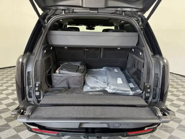 New 2026 Land Rover Range Rover Long Wheel Base SV AWD/4WD image 15