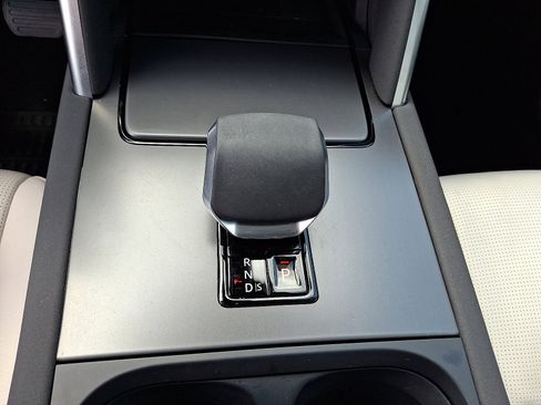 Used 2025 Land Rover Discovery Sport S AWD/4WD image 15