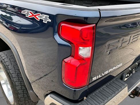 Used 2021 Chevrolet Silverado 2500 LTZ w/ LTZ Convenience Package AWD/4WD image 29