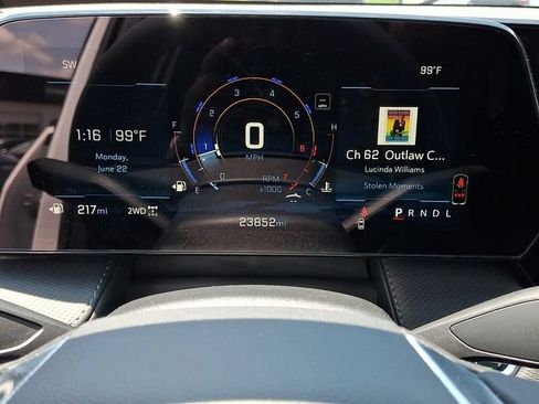 Used 2025 Chevrolet Equinox LT AWD/4WD image 17