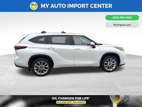 Used 2022 Toyota Highlander Limited image 8