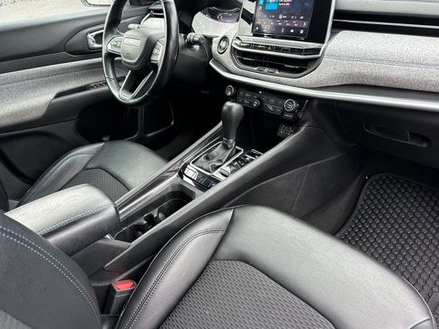 Used 2022 Jeep Compass Latitude w/ Convenience Group image 16