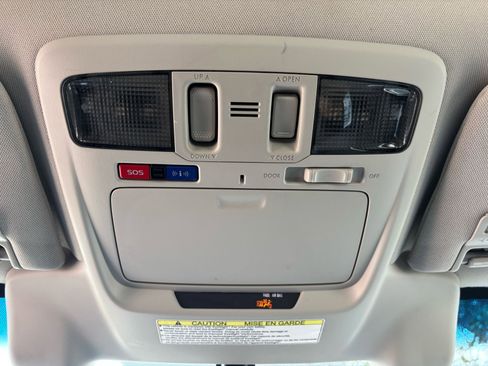 Used 2017 Subaru Legacy 3.6R Limited image 30