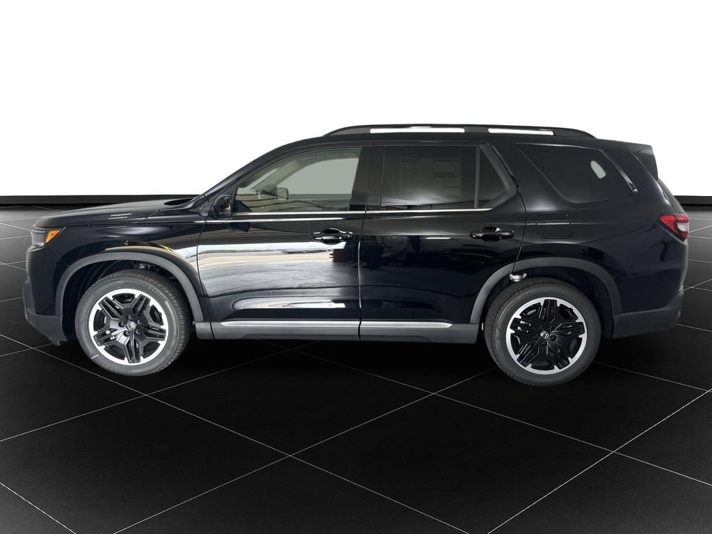 New 2026 Honda Pilot Touring image 2