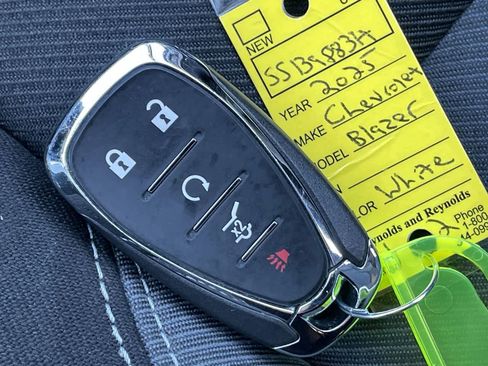 Used 2025 Chevrolet Blazer LT w/ Convenience Package image 30