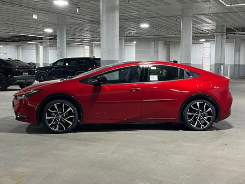 New 2026 Toyota Prius Plug-In Hybrid FWD image 6