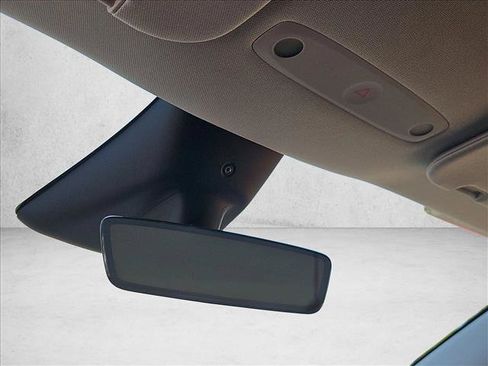 Used 2026 Tesla Model Y AWD image 21