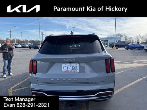 Used 2022 Kia Sorento SX image 4