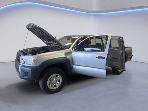 Used 2015 Toyota Tacoma 4x4 Access Cab w/ Convenience Package image 10