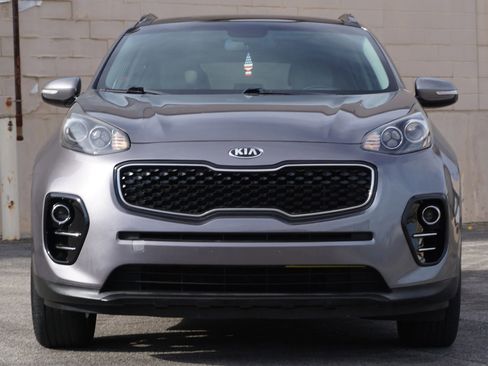 Used 2018 Kia Sportage EX w/ EX Premium Package image 2
