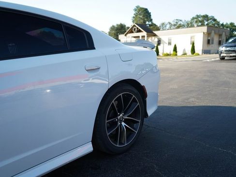 Used 2018 Dodge Charger R/T Scat Pack RWD image 21