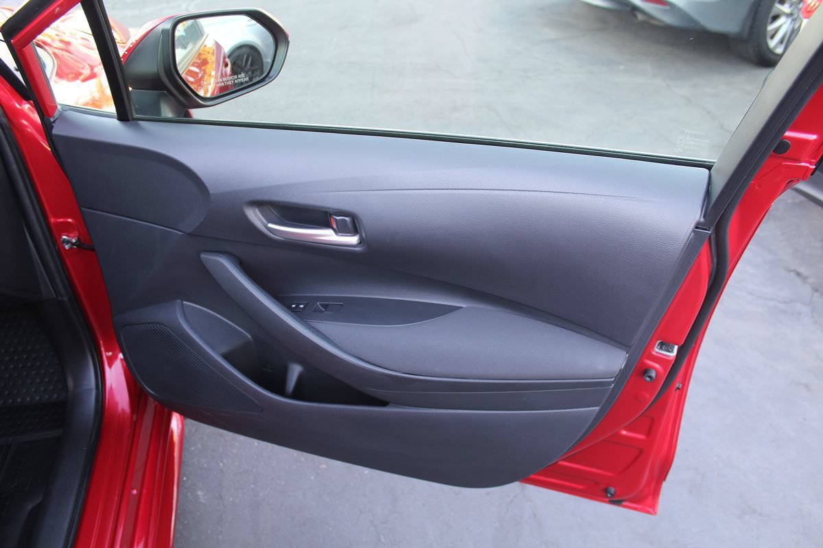 Used 2021 Toyota Corolla LE w/ Carpet Mat Package (TMS) FWD image 19