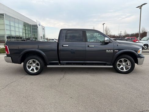 Used 2015 RAM 1500 Laramie w/ Convenience Group image 8
