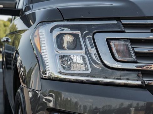 Used 2021 Ford Expedition Limited RWD image 19