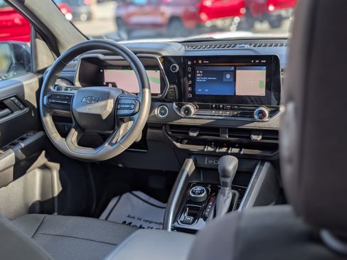 Used 2024 Chevrolet Colorado Trail Boss w/ Advanced Trailering Package image 14