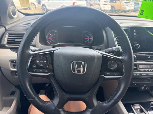 Used 2021 Honda Pilot Touring image 14