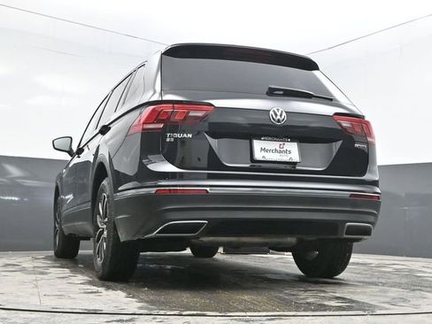 Used 2021 Volkswagen Tiguan SE image 35
