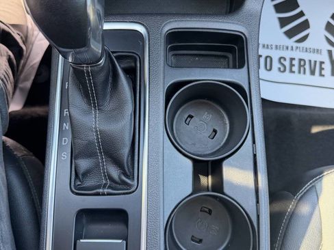 Used 2019 Ford Escape Titanium image 24