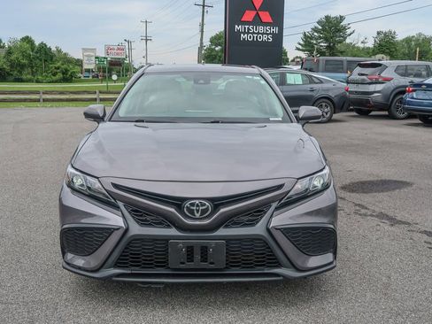 Used 2023 Toyota Camry SE AWD/4WD image 5
