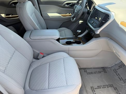 Used 2019 GMC Acadia SLE FWD image 11