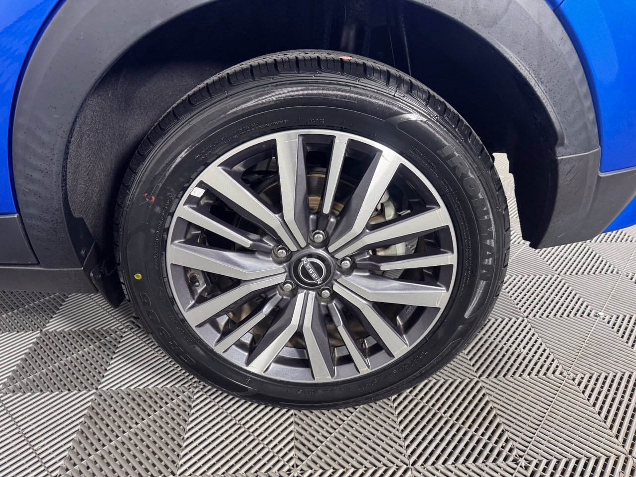 Used 2024 Nissan Kicks SV FWD image 38