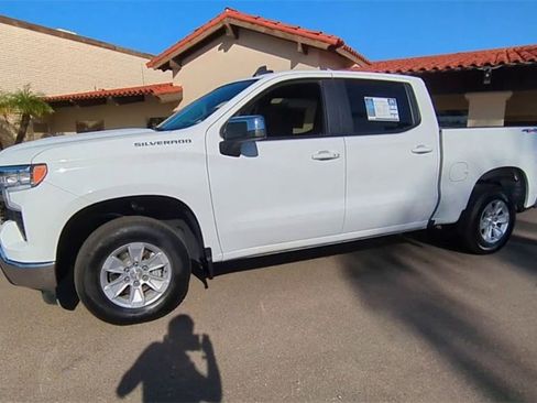 Used 2025 Chevrolet Silverado 1500 LT image 4