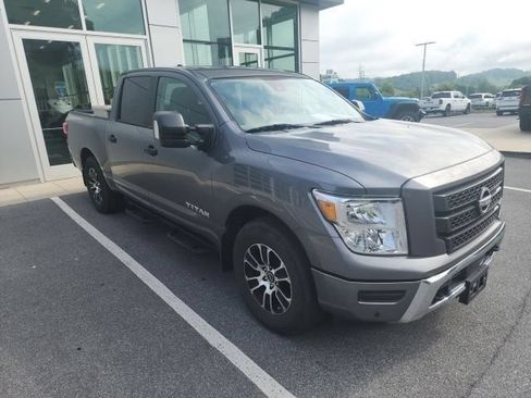 Used 2023 Nissan Titan SV w/ SV Convenience Package AWD/4WD image 12