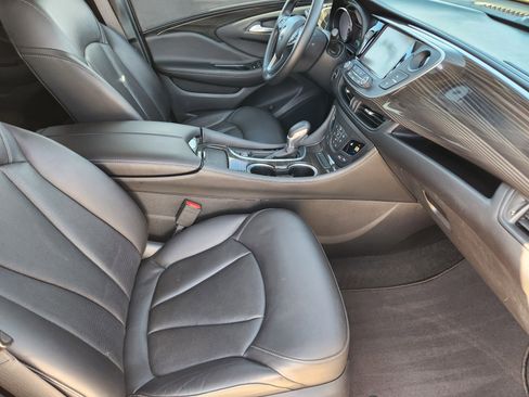 Used 2020 Buick Envision Essence image 16