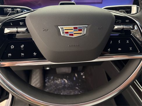 New 2025 Cadillac Escalade Premium Luxury image 18