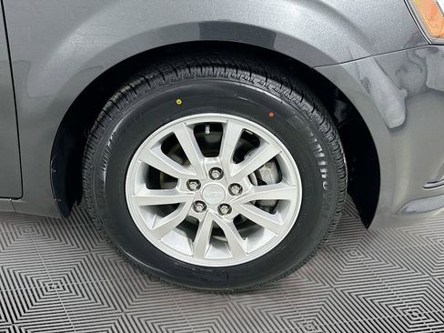 Used 2020 Chevrolet Sonic LT FWD image 20
