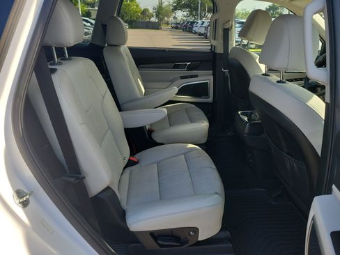 Used 2021 Kia Telluride EX w/ EX Premium Package FWD image 10