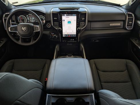 Used 2025 RAM 1500 Big Horn AWD/4WD image 22