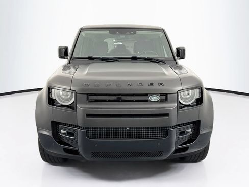Used 2024 Land Rover Defender 110 X-Dynamic SE AWD/4WD image 2