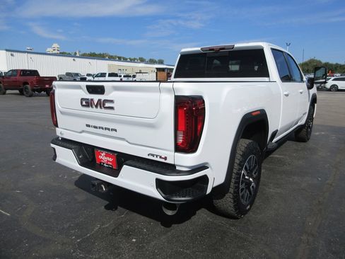 Certified 2021 GMC Sierra 2500 AT4 w/ AT4 Premium Plus Package AWD/4WD image 6