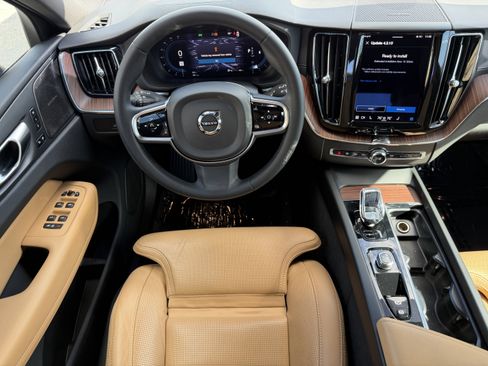 Certified 2023 Volvo XC60 B5 Ultimate w/ Protection Package Premier image 13