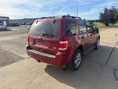 Used 2010 Ford Escape XLT AWD/4WD image 11