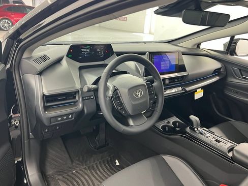 Used 2026 Toyota Prius Plug-In Hybrid FWD image 9