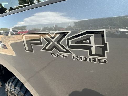 Used 2022 Ford F250 Lariat w/ Black Appearance Package AWD/4WD image 31