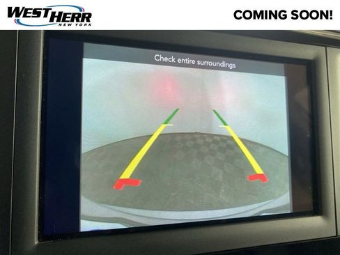 Used 2018 Chrysler Pacifica Touring-L image 4