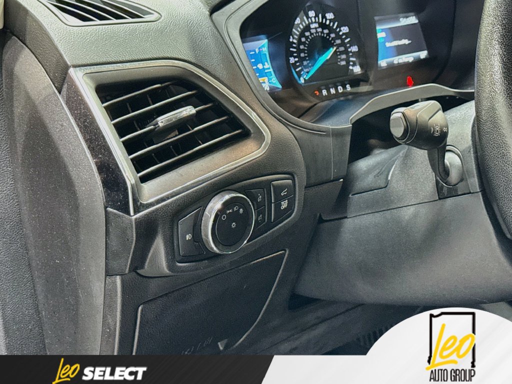 Used 2022 Ford Edge Titanium AWD/4WD image 12