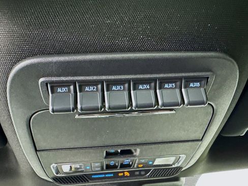 Used 2026 Ford F450 Platinum w/ FX4 Off-Road Package image 32