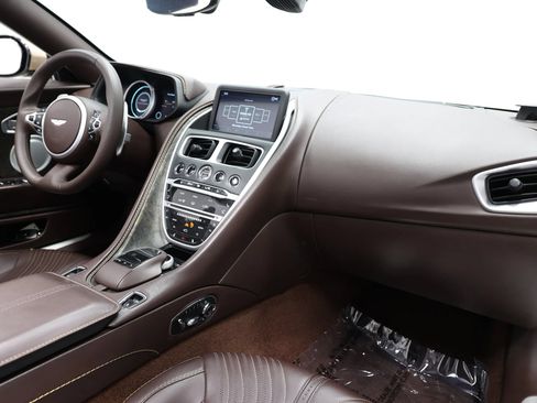 Used 2019 Aston Martin DB11 Volante RWD image 94