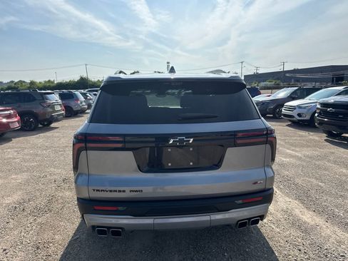 Used 2025 Chevrolet Traverse Z71 w/ Enhanced Driving Package AWD/4WD image 13