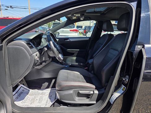 Used 2012 Volkswagen Jetta GLI Autobahn FWD image 10