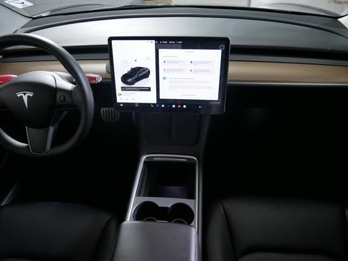 Used 2023 Tesla Model 3 Performance image 10