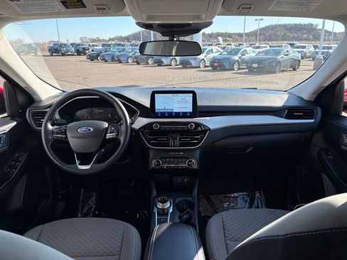 Used 2021 Ford Escape SE w/ Convenience Package image 16