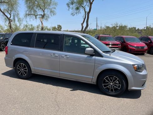 Used 2018 Dodge Grand Caravan SE FWD image 6